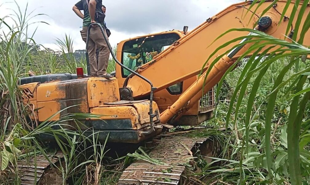 Dua Alat Berat Ditemukan Saat Razia Tambang Emas Ilegal Di Pasaman