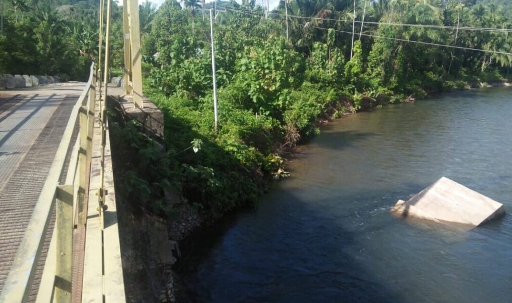 Warga Risau Jembatan Gantung Di Pesisir Selatan Ini Terancam Putus