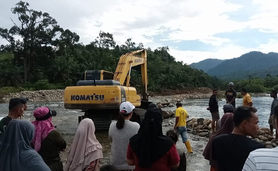 Warga Nagari Di Pesisir Selatan Ini Kaget Ada Tambang Galian C Ramai