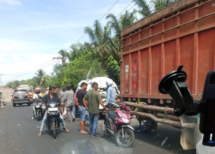 Minibus Tabrak Truk Di Pasaman Barat Ada Korban Meninggal Sumbarkita Id