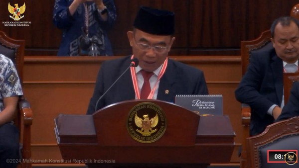 Hakim MK Tanyakan Alasan Jokowi Sering Kunker Ke Jateng Selama Pemilu