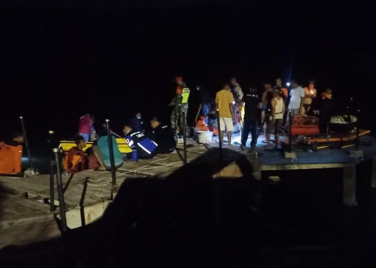 Pencarian korban tenggelam di danau Kandi Sawahlunto