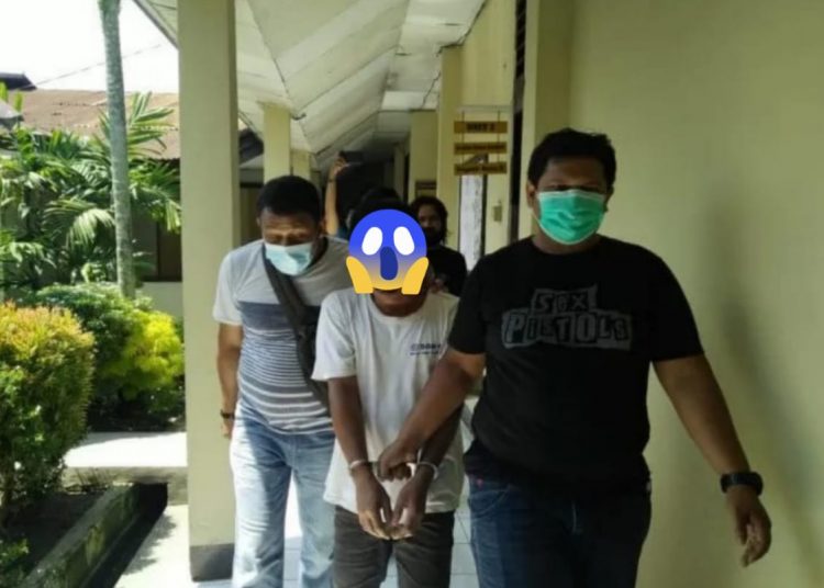 Pelaku saat diamankan Tim Opsnal Reskrim Kepolisian Sektor (Polsek) Lubuk Begalung Kota Padang. (Ist)