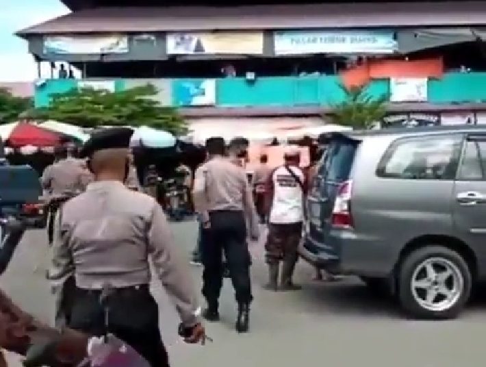 Petugas gabungan menggelar operasi yustisi penerapan protokol kesehatan (Ist)