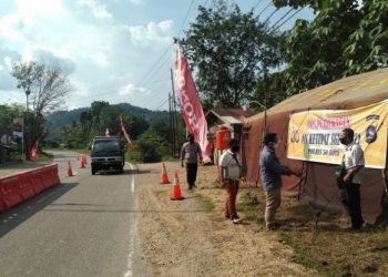 Pos di lokasi Penyekatan di Perbatasan Sumbar-Riau (Ist)