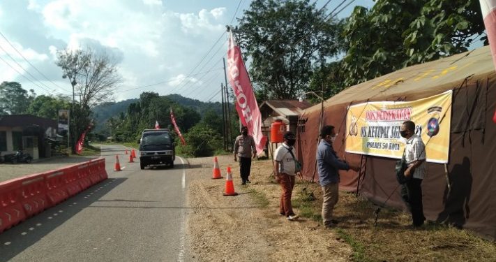 Pos di lokasi Penyekatan di Perbatasan Sumbar-Riau (Ist)