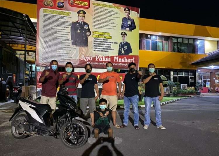 Remaja pelaku begal ditangkap polisi (Dok. Polresta Padang)