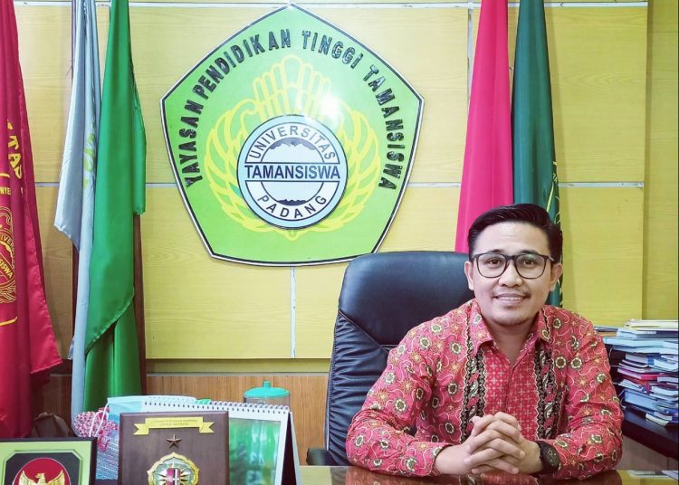 Rektor Unitas Padang Sepris Yonaldi (ist)