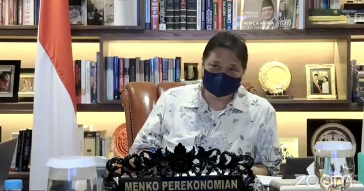 Foto: Airlangga Hartanto memberikan konferensi pers tentang Perpanjangan dan Pengetatan PPKM Mikro. (Dok: Tangkapan layar Youtube Perekonomian RI)