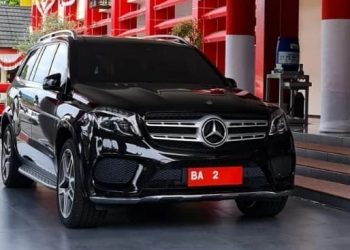 kendaraan pribadi Wagub Sumbar Audy Joinaldy, Mercedes Benz  GLS 400 dijadikan mobil dinas