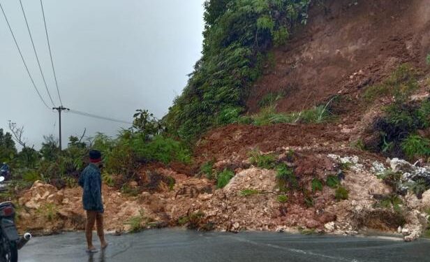 longsor di Malalak, Sabtu (18/12/2021). Foto: ist