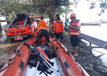 Tim SAR bersiap melakukan pencarian korban (Ist)