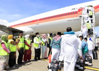 Jemaah Haji Kloter Terakhir Embarkasi Padang Berangkat ke Tanah Suci (Foto: Dok. Kanwil Kemenag Sumbar)