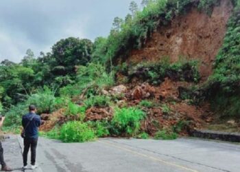 Longsor di kawasan Sitinjau Lauik beberapa hari yang lalu (ist)