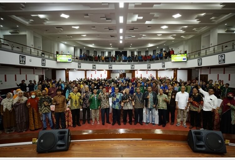 239 mahasiswa dari berbagai perguruan tinggi di Indonesia mengikuti program Pertukaran Mahasiswa Merdeka (PMM) belajar selama satu semester di Universitas Andalas.