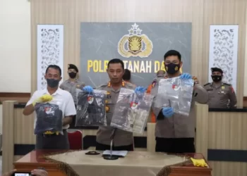 Sat Reskrim Polres Tanah Datar melakukan Pengungkapan Kasus Tindak Pidana Pencurian Sepeda Motor