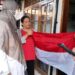 Puskesmas Andalas bagikan bendera gratis ke warga sekitar