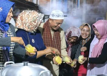 Dikenal sebagai Minuman Pria, Festival 100 Teh Talua di Pariaman Malah Lebih Digandrungi Emak-emak (IST)