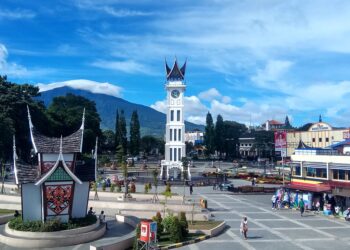 BMKG Sinkronisasi Jam Gadang Sesuai Sistem Tanda Waktu Nasional (Foto : Wikipedia/Denas)