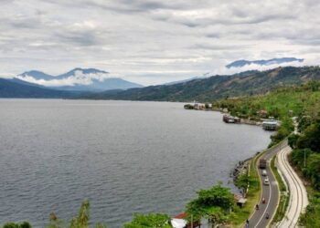 Danau Singkarak foto by instagram.com/ghaardi