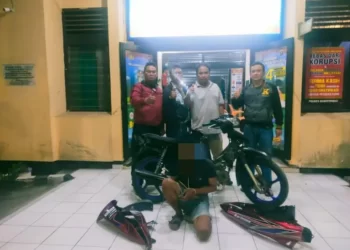 Jajaran Unit Reskrim Polsek Kota Bukittinggi berhasil melakukan penangkapan terhadap pelaku pencurian kendaraan bermotor (Curanmor), di Kota Bukittinggi,