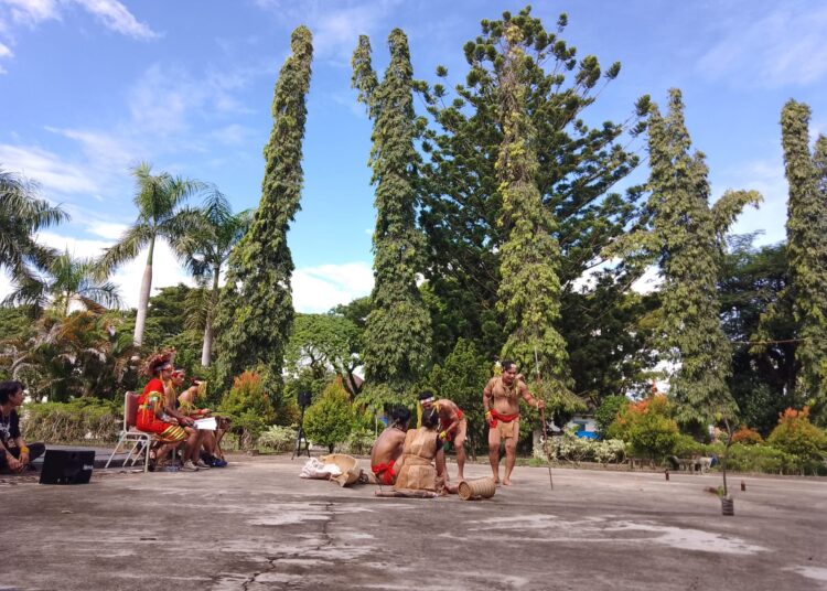 Pertunjukan teater bertajuk Sikerei Sang Penyembuh di Museum Adityawarman (Foto: Dok. SumbarKita)