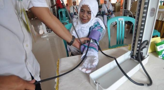 Standar kesehatan dan pelayanan jemaah haji skala nasional tengah dirumuskan oleh pusat kesehatan haji Indonesia.