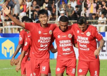 Semen Padang berhasil menggask tamunya Perserang dengan lima gol tanpa balas (foto : Instagram/Semen Padang)