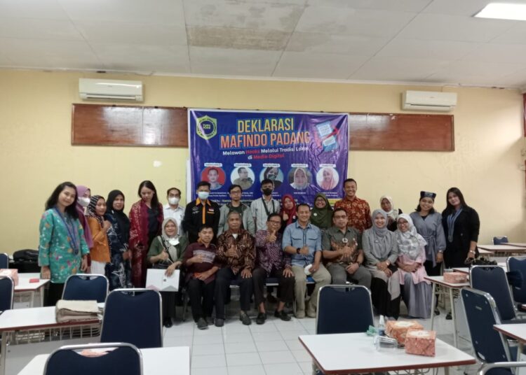 Mafindo gelar dialog publik  bertajuk 'Melawan Hoaks Melalui Tradisi Lokal di Media Digital' di Kantor UPTD Balai kesehatan Olahraga Masyarakat dan Pelatihan Kesehatan (BKOM dan PELKES) Provinsi Sumatera Barat,