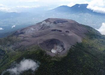 Potret puncak Gunung Marapi (Foto: IG/@gunung.marapi)