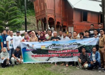 45 orang dari tujuh desa wisata di Pariaman mengikuti pelatihan yang digelar Disparbud Kota Pariaman (ist)