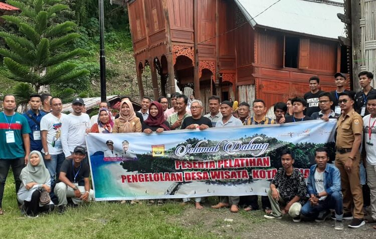 45 orang dari tujuh desa wisata di Pariaman mengikuti pelatihan yang digelar Disparbud Kota Pariaman (ist)