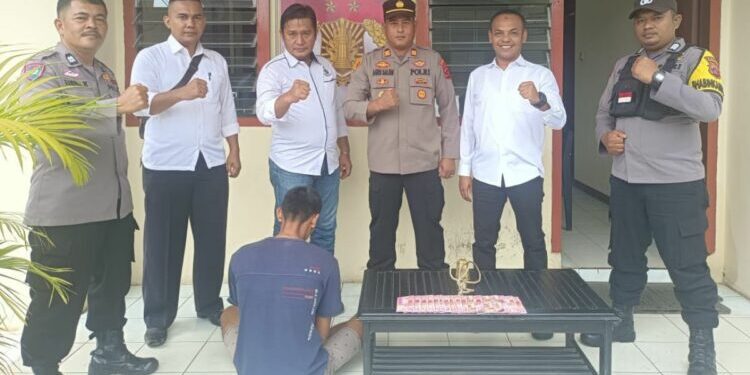 Pencuri sapi diamankan di Mapolsek Sitiung Kabupaten Dharmasraya (Ist)