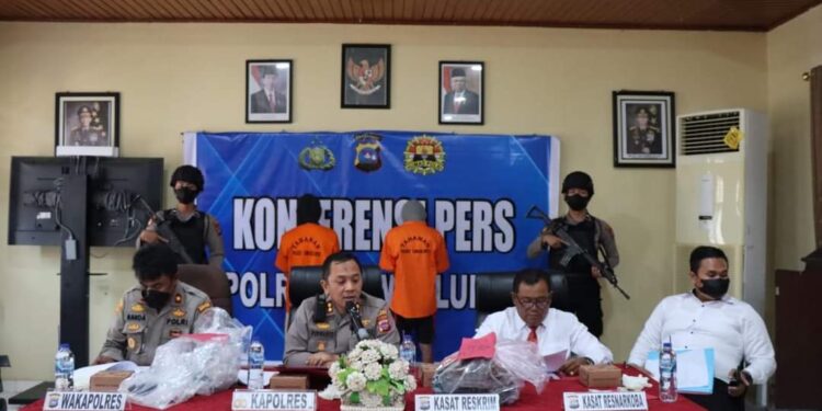 Konferensi Pers penangkapan dua pegawai honorer Pemko Sawahlunto yang diduga terlibat jaringan peredaran narkoba (ist)