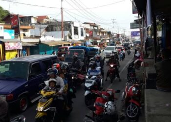 Kondisi kemacetan di Pasar Padang Lua Agam (ist)