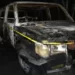 Mobil kawanan rampok emas yang terbakar di lokasi kejadian (ist)