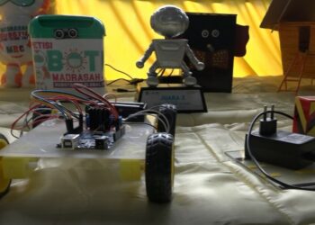 Salah satu robot buatan madrasah di Sumbar yang akan ikut ajang Kompetisi Robotik Nasional. [Ist]