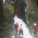 Proses pencarian korban tenggelam di Air Terjun Bayang Lubuk Sikaping Kabupaten Pasaman , Senin (14/11/2022). Foto: Ist