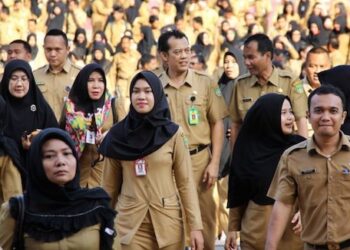 Ratusan Guru Pensiun Tiap Tahun, Sejumlah Daerah di Sumbar Kekurangan Tenaga Pengajar