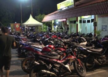 Ikut Balap Liar dan Pakai Knalpot Bising, Puluhan Sepeda Motor Diamankan di Padang