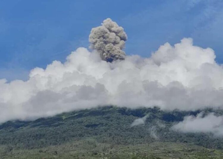 Gunung Kerinci Erupsi, Warga Solok Selatan Diminta Tidak Panik