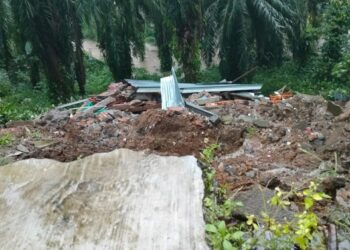 Video: Rumah Warga Ambruk Akibat Longsor di Pasaman Barat