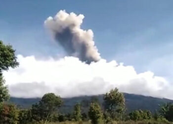 Gunung Kerinci Erupsi, PVMBG Minta Jauhi Radius 3 KM