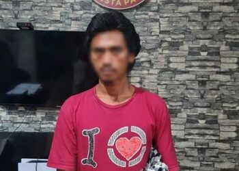 Pemuda di Padang Paksa Beli Rokok Tapi Uang Kurang Diduga ODGJ minimarket