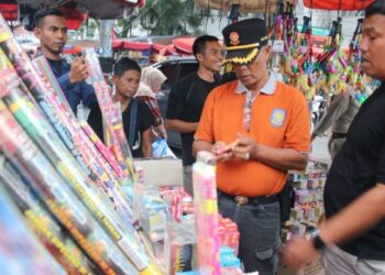 Tak Ada Petasan Saat Tahun Baru di Padang, Penjual Ditindak Tegas