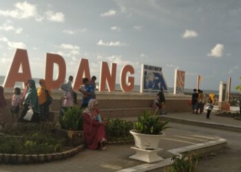 Puluhan Relawan Balawista Ikut Jaga Keselamatan Pengunjung Pantai di Padang