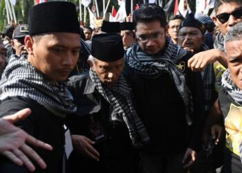 Bawa 6 Ribu Bukti ke Bawaslu, Partai Ummat Resmi Gugat KPU