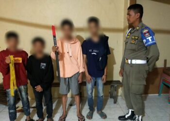 Bikin Geleng-geleng Kepala, Remaja di Padang Keluyuran Dini Hari Bawa Samurai