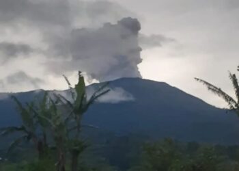 Gunung Marapi Erupsi