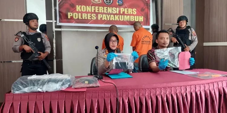 Dua Pria Ditangkap Gegara Sering Berbuat Terlarang di Mesjid Payakumbuh